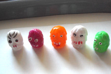 Vtg Gumball Charm Cracker Jack 60's HK LOT MONSTER FINGER PUPPET  Vending  prize picture