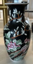 Vintage Chinese Black Floral Bird Motif Decorative E. Asian Vase 19