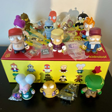 Kidrobot Futurama Vinyl Mini Figure Lot of 12 w/ Accessories &  picture