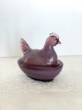 VTG BOYD PURPLE GLASS SMALL HEN ON NEST SALT CELLAR DIP 1ST 5 YEARS 1978-1983 picture