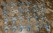 24 vintage winding toy steamtrunk luggage clock keys MARKED 