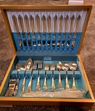 Rogers 1881 Oneida Plantation Service for 12 Silverplate Set Original Box MCM picture