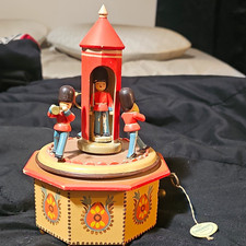 Wurtz & Duhn Handmade Erzgebirge Wooden Music Box Toy Soldier Guards Tower GDR picture