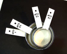 VINTAGE ENAMELWARE CROFTON MEASURING CUPS WHITE WITH BLUE TRIM picture