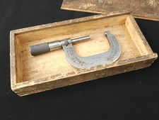 Lufkin Rule Outside Micrometer - No.1622 V (1-2