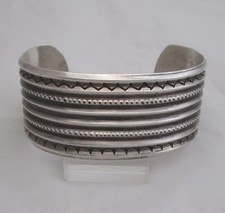 OLD HEAVY HAND WROUGHT SILVER 8 BAND NAVAJO  BRACELET CUFF, 70 GRAMS, EXCELLENT picture