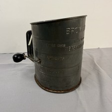 VTG Bromwell’s 3 Cup Measuring Flour Sifter Stainless Steel Retro Works Great picture