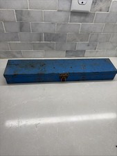 VINTAGE KRAEUTER METAL TOOL BOX 17.5 X 3.5 D2 picture