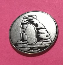 New Design Arches National Park Delicate Arch Collectible Token picture
