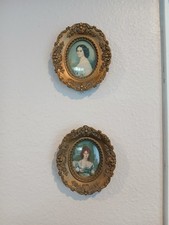 VINTAGE A CAMEO CREATION ORNATE CONVEX OVAL GOLD FRAMES SET OF 2 picture
