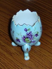 VINTAGE 1950's - THREE LEGGED PORCELIN CRACKED EGG VASE - HAND PAINTED - JAPAN picture