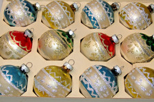 Lot Vintage Glass Stencil NET Pictured BALL Christmas Ornaments Shiny Brite picture