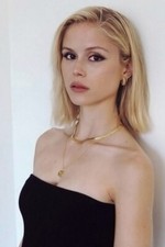 BEAUTIFUL ERIN MORIARTY 5X7 Photo picture