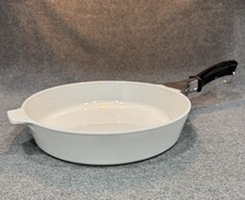 CORNING WARE White Pyroceram B-10 2.5 Qt. Skillet Twist Lock Handle USA picture