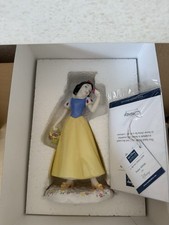 Vintage Royal Doulton SNOW WHITE Walt Disney Sculpture Bone China NEW picture