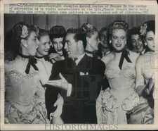 1949 Press Photo Middleweight champ Marcel Cerdan at the Lido club in Paris picture