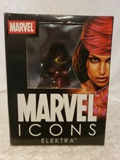 Elektra Marvel Icons mini Bust RED VARIANT #1137 of 2000 limited run rare  picture