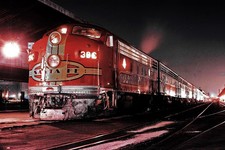 ATSF F7A 38C Super Chief-El Capitan at LAUPT in 1971 8.5 x 11 Photo picture