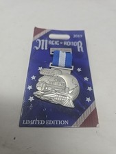 Disney Magic of Honor Star Tours R2-D2 Pin Of Month 3-D Dangle LE 2000 NEW RARE picture