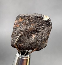 Holbrook meteorite individual - 2.38 gram - Arizona 1912 fall - fusion crust L6 picture