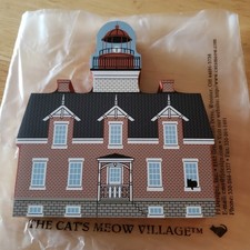 NIP VTG 1999 Signed Dunkirk Light Lighthouse Pt Gratoit NY Cat's Meow Shelf Sitr picture