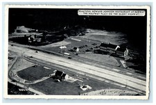 c1940s Howard Johnson Restaurant, Halfway Place on Glory Highway Postcard picture