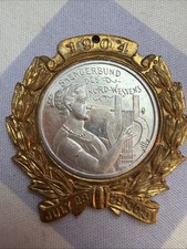 1904 Milwaukee WI German Saengerfest Badge Medal Saengerbund 1.25” picture