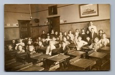 C.1910 INTEGRATED AMERICAN CLASSROOM SCHOOL STUDENTS INTERIOR SHIP Postcard PS picture