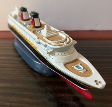 Vtg 1999 Disney Cruise Line Wonder Ship Model Replica Figurine Resin 10