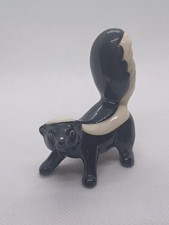 Vintage Ceramic Skunk 2 Inch 70s Figurine picture