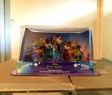 Disney Encanto Deluxe Figurine Playset Multi-Character Figure Set picture