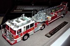 FIRE REPLICAS FR-124-11, 2021 SEAGRAVE CAPITOL 100' TDA, D.C. FIRE-EMS T-11 picture