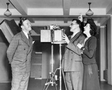 Comedian George Burns has picture taken by Harry Warnecke in the D .. Old Photo picture