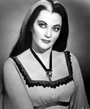 Yvonne De Carlo Lily Munster Black And White 4x6 Picture Celebrity Print picture