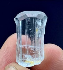 28.8Carat Top Quality Aquamarine Crystal   From Skardu Pakistan.Rare Color picture