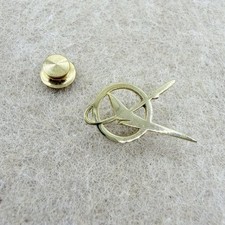 Vintage Gold Tone McDonnell Doublas Aerospace Airplane Pin Badge Emblem picture
