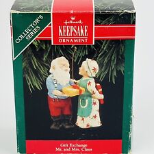 Hallmark Keepsake Ornament 1992 Mr. and Mrs. Claus Gift Exchange #7 7th Series picture
