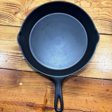 Wagner Ware #9 1059 Sidney O Cast Iron Skillet Heat Ring Stylized Logo Vintage picture