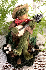 GANZ RESIN COTTAGE COLLECTIBLES  - LORRAINE CHEN - FLOYD - GOOD OLE TIME (FROG) picture
