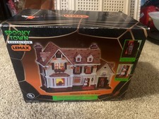 Vtg LEMAX Spooky Town Halloween Spookiest House On The Block 2003 Lighted 35785A picture
