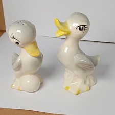 Vintage Ceramic Anthropomorphic Duck Salt and Pepper Shakers Set Japan MCM 1950s picture