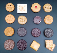 Vintage 1980s Cookie & Cracker Refrigerator Magnets (lot of 16) Retro Decor picture