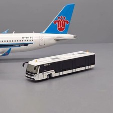 1:400/200 scale Infinite airport WHITE COBUS3000 shuttle bus GSE model picture