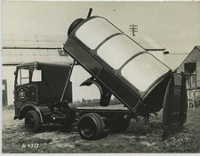 Manchester Corporation Cleansing Department Refuse Lorry JND 216 c1950s Photo picture