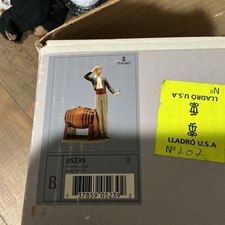 Lladro 5239 Wine Taster Venenciador Sherry Pourer Figurine Retired Vintage Box picture