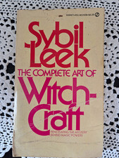Vintage The Complete Art of Witchcraft - Sybil Leek (Paperback, 1973) 1st Signet picture
