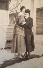 1910’s Antique PHOTO Two Edwardian Young Ladies Embrace Affectionate picture