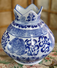 VINTAGE BLUE AND WHITE CHINESE  WINE JUG SCALLOPED EDGE 9” TALL 7” WIDE picture