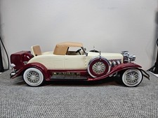 Jim Beam's 1935 Duesenberg Convertible Coupe Porcelain Car Handcrafted Decanter picture