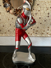 BAIT Ultraman 1966 statue on Display Base Red/Silver Anime & Manga Theme picture